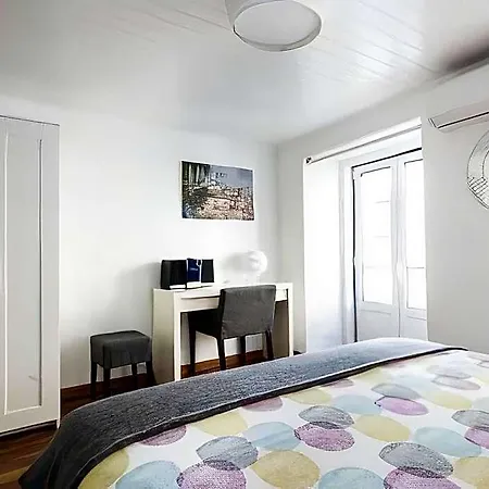 Ps Flats- Av Liberdade I - Clean&safe Stamp Hotel